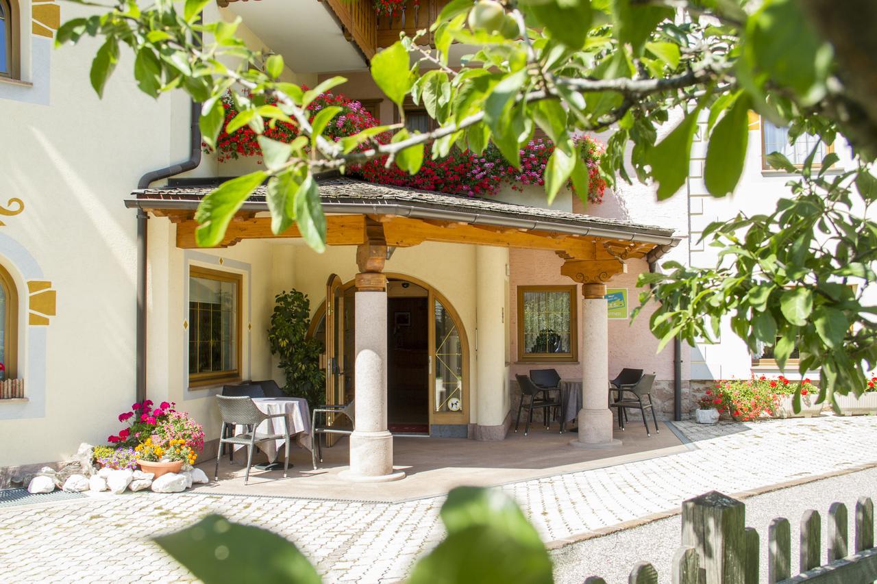 Hotel Genzianella Ziano Di Fiemme Luaran gambar