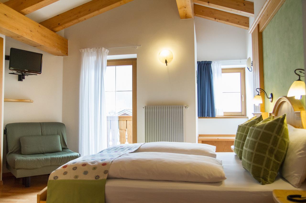 Hotel Genzianella Ziano Di Fiemme Luaran gambar