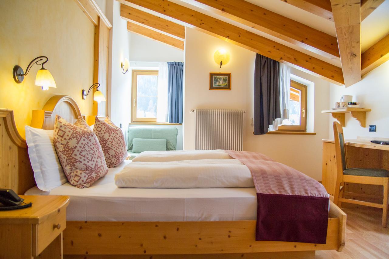 Hotel Genzianella Ziano Di Fiemme Luaran gambar
