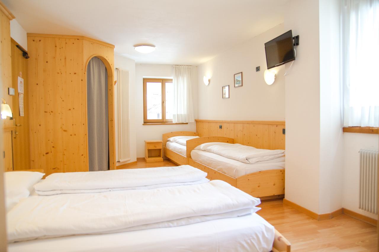 Hotel Genzianella Ziano Di Fiemme Luaran gambar