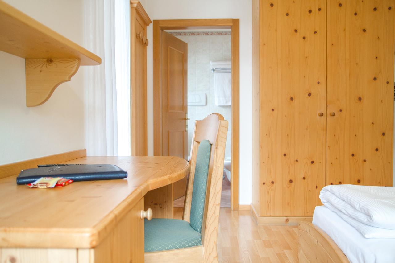 Hotel Genzianella Ziano Di Fiemme Luaran gambar